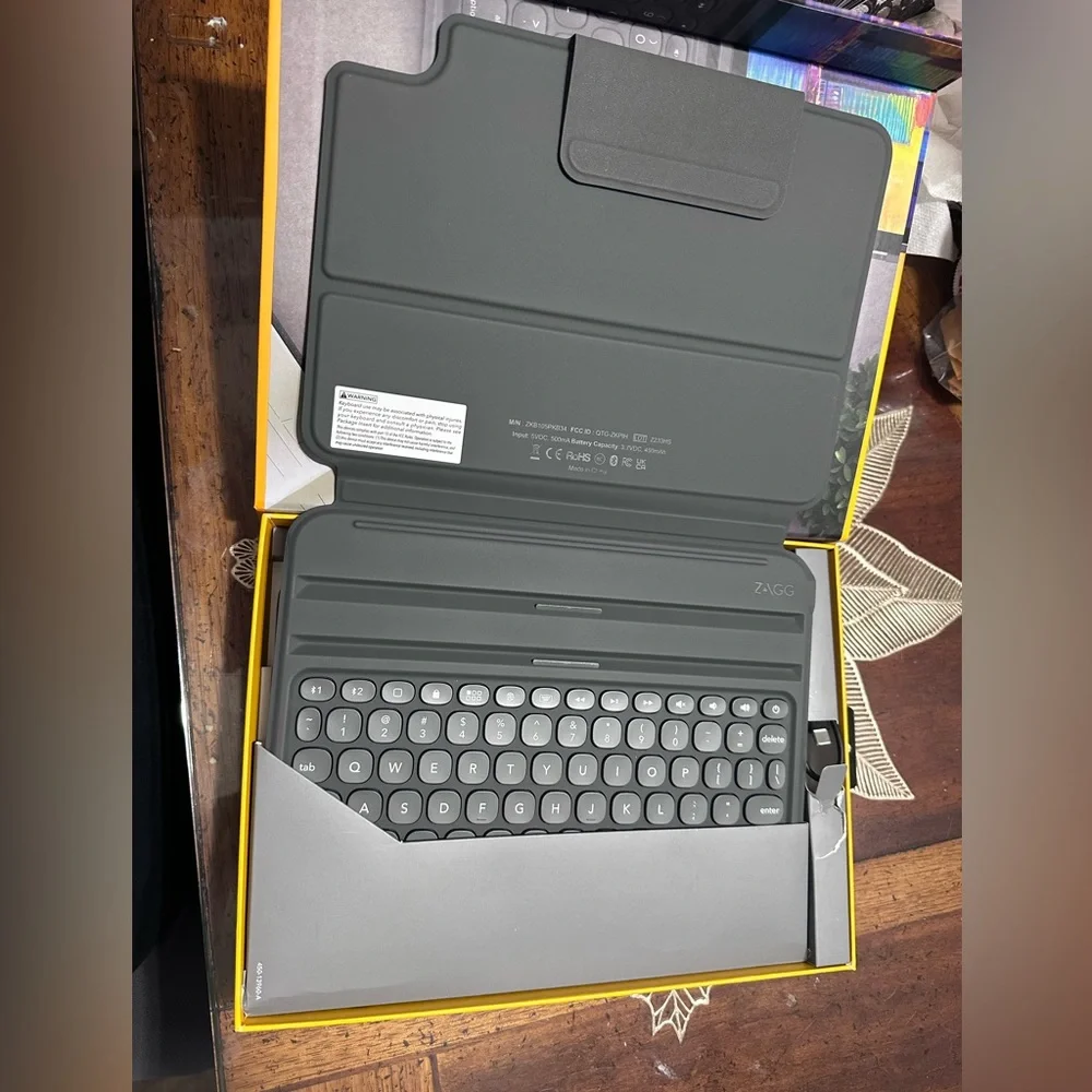 Wireless keyboard case iPad 10 gen